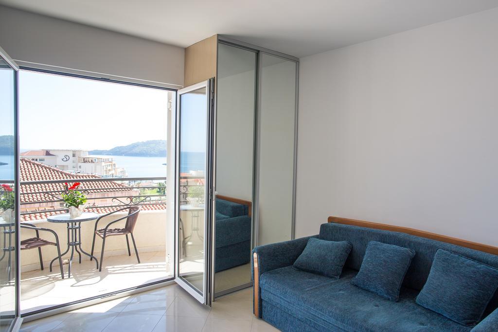 Apartments Charme Bečići Esterno foto