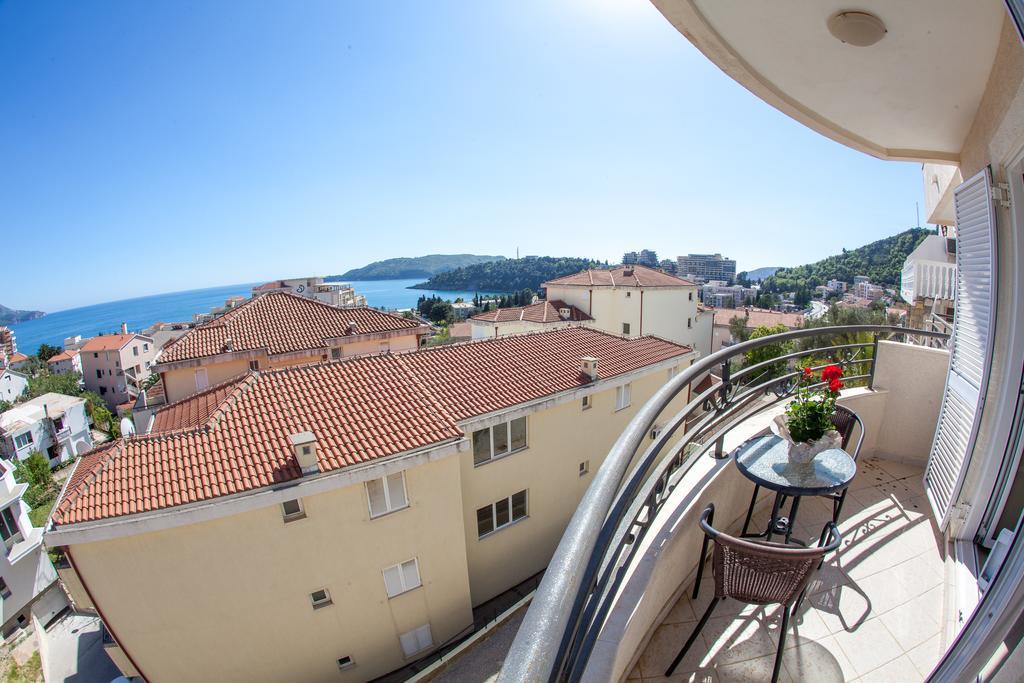 Apartments Charme Bečići Esterno foto