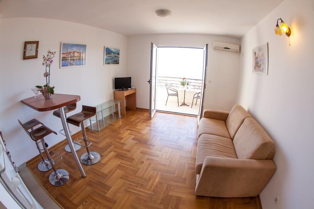 Apartments Charme Bečići Esterno foto
